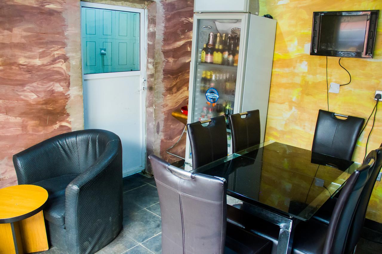 Glasshouse Hotel And Suites Egba Dış mekan fotoğraf