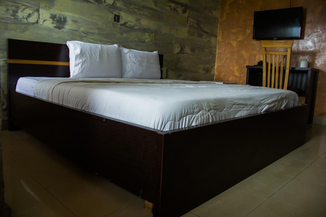 Glasshouse Hotel And Suites Egba Dış mekan fotoğraf